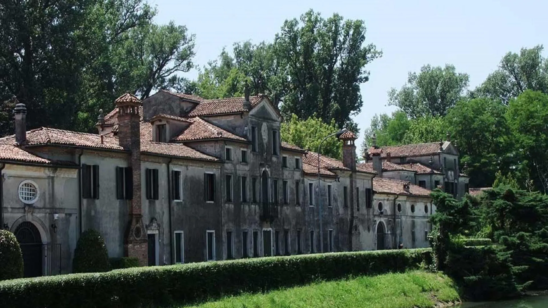 Venice Country Apartments Mira